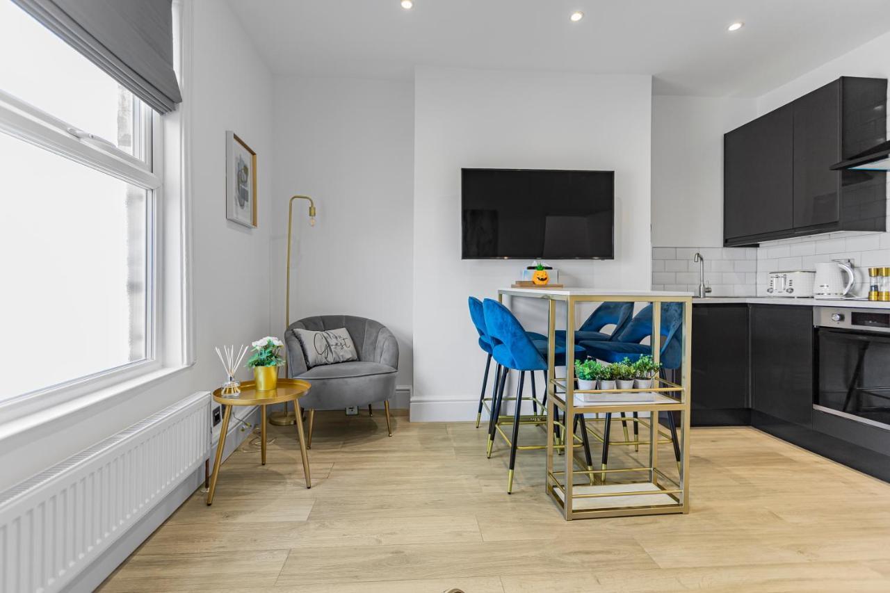 Modern 3 And 2 Bedroom Apartment In Maida Vale Londres Exterior foto