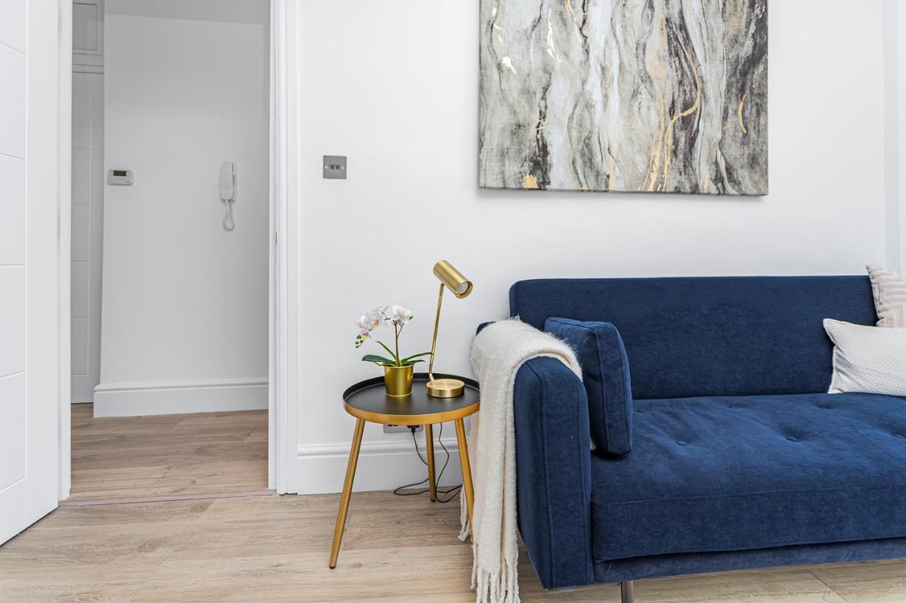Modern 3 And 2 Bedroom Apartment In Maida Vale Londres Exterior foto