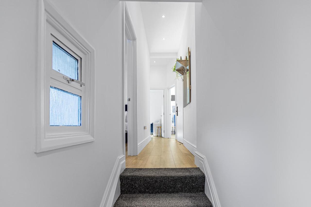 Modern 3 And 2 Bedroom Apartment In Maida Vale Londres Exterior foto